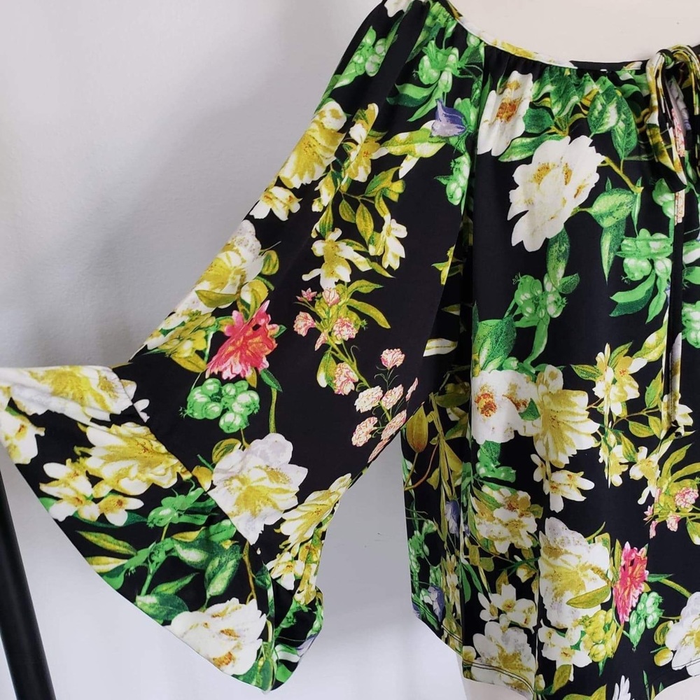 Betsey Johnson floral blouse - Picture 3 of 7